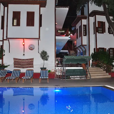 ホテル Kaliptus 2*