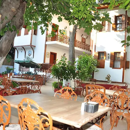 Hotel Kaliptus 2*